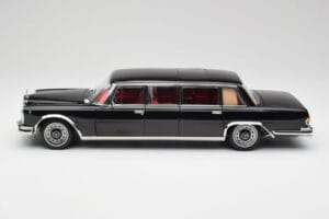 Mercedes 600 Pullman W100 Sort NZG 1:18 1071/50 Metal — billede 4 af 8