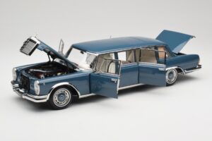 Mercedes 600 Pullman W100 Blå NZG 1:18 B66040707 Metal — billede 2 af 8