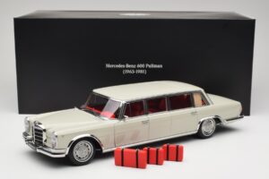 Mercedes 600 Pullman W100 Lysegrå NZG 1:18 B66040708 Metal — billede 8 af 8