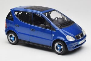 Mercedes A-Class W168 Mørkeblå Maisto 1:18 B66005219 Metal — billede 6 af 8
