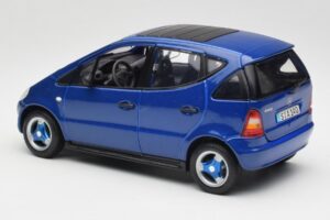 Mercedes A-Class W168 Mørkeblå Maisto 1:18 B66005219 Metal — billede 7 af 8