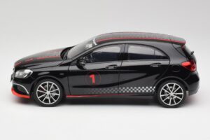 Mercedes A-Class W176 AMG Sort Norev 1:18 183596 Metal — billede 4 af 8