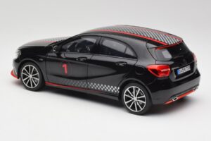 Mercedes A-Class W176 AMG Sort Norev 1:18 183596 Metal — billede 7 af 8