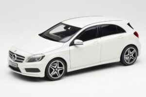 Mercedes A-Class W176 Cirrus Hvid Norev 1:18 B66960126 Metal