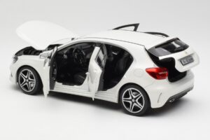 Mercedes A-Class W176 Cirrus Hvid Norev 1:18 B66960126 Metal — billede 5 af 8