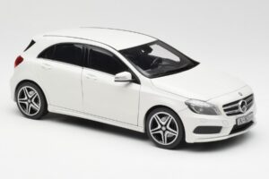 Mercedes A-Class W176 Cirrus Hvid Norev 1:18 B66960126 Metal — billede 6 af 8