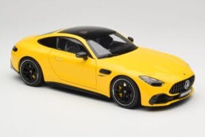 Mercedes AMG GT 43 C192 Turbo Sun Yellow NZG 1:18 B66960587 Metal — billede 6 af 8