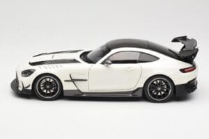 Mercedes AMG GT C190 Black Series Diamond White Metallic Minichamps 1:18 110032020 Metal — billede 4 af 8