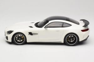 Mercedes AMG GT R C190 Hvid Metallic Minichamps 1:18 155036028 Metal — billede 3 af 6