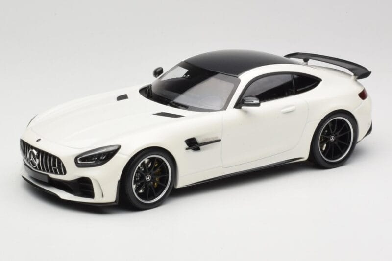 Mercedes AMG GT R C190 Hvid Metallic Minichamps 1:18 155036028 Metal