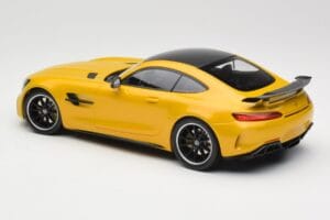 Mercedes AMG GT R C190 Gul Minichamps 1:18 155036021 Metal — billede 5 af 6