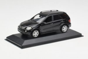 Mercedes AMG ML 63 W164 Sort Minichamps 1:43 400037670 Metal — billede 2 af 4