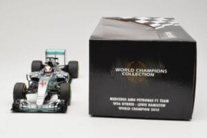 Mercedes AMG Petronas W06 Hybrid #44 L. Hamilton F1 World Champion 2015 Minichamps 1:18 186150044 Metal — billede 6 af 6