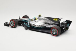 Mercedes AMG Petronas W08 V. Rossi Ride Swap Valencia December 2019 Minichamps 1:18 110191746 Metal — billede 5 af 6