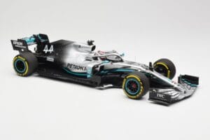 Mercedes AMG Petronas W10 #44 L. Hamilton F1 World Champion 2019 Minichamps 1:18 110190044 Metal — billede 4 af 6