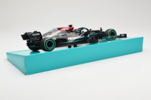 Mercedes AMG Petronas W12 E Performance #44 L. Hamilton Russian GP 2021 Minichamps 1:18 113211544 Metal — billede 3 af 6