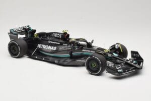 Mercedes AMG Petronas W14 E Performance #44 L. Hamilton Bahrain GP 2023 Minichamps 1:18 110230144 Metal — billede 4 af 6