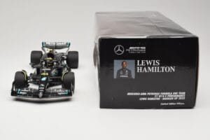 Mercedes AMG Petronas W14 E Performance #44 L. Hamilton Bahrain GP 2023 Minichamps 1:18 110230144 Metal — billede 6 af 6