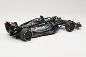 Mercedes AMG Petronas W14 E Performance #63 G. Russell Bahrain GP 2023 Minichamps 1:18 110230163 Metal — billede 2 af 6