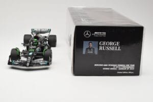 Mercedes AMG Petronas W14 E Performance #63 G. Russell Bahrain GP 2023 Minichamps 1:18 110230163 Metal — billede 6 af 6