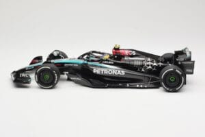 Mercedes AMG Petronas W15 E Performance #44 L. Hamilton 2024 Minichamps 1:18 110240144 Metal — billede 5 af 6