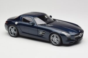Mercedes SLS AMG C197 Blue Metallic Minichamps 1:18 180039021 Metal — billede 6 af 8