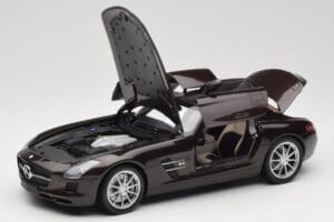 Mercedes AMG SLS C197 Brown Metallic Minichamps 1:18 100039028 Metal — billede 2 af 8