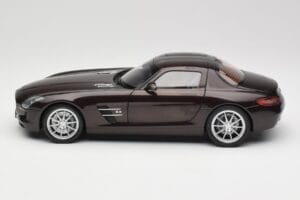 Mercedes AMG SLS C197 Brown Metallic Minichamps 1:18 100039028 Metal — billede 4 af 8