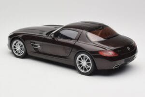 Mercedes AMG SLS C197 Brown Metallic Minichamps 1:18 100039028 Metal — billede 7 af 8