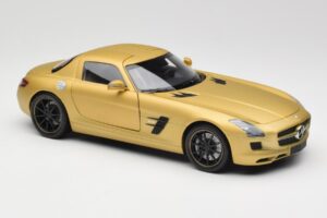 Mercedes AMG SLS C197 Guld Minichamps 1:18 100039024 Metal — billede 6 af 8