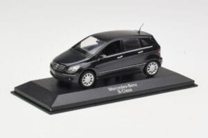 Mercedes B-Class W245 Cosmos Black Minichamps 1:43 B66962218 Metal — billede 2 af 4