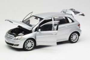 Mercedes B-Class W245 Sølv Kyosho 1:18 B66962326 Metal — billede 2 af 8