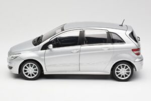 Mercedes B-Class W245 Sølv Kyosho 1:18 B66962326 Metal — billede 4 af 8