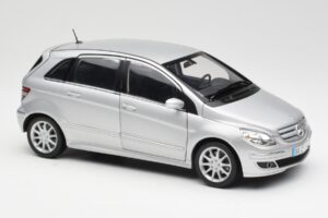 Mercedes B-Class W245 Sølv Kyosho 1:18 B66962326 Metal — billede 6 af 8