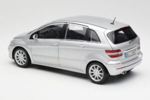 Mercedes B-Class W245 Sølv Kyosho 1:18 B66962326 Metal — billede 7 af 8