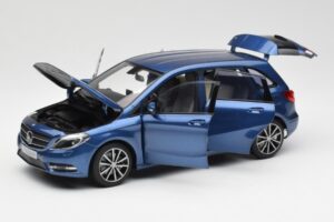 Mercedes B-Class W246 Lotus Blå Metallic Norev 1:18 B66961410 Metal — billede 2 af 8
