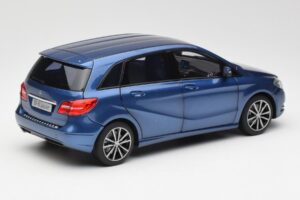 Mercedes B-Class W246 Lotus Blå Metallic Norev 1:18 B66961410 Metal — billede 3 af 8