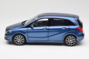 Mercedes B-Class W246 Lotus Blå Metallic Norev 1:18 B66961410 Metal — billede 4 af 8