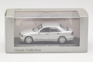 Mercedes C 200 W202 Iridium Silver Minichamps 1:43 B66040488 Metal — billede 4 af 4