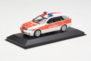 Mercedes C-Class S203 Notarzt Minichamps 1:43 430030190 Metal — billede 2 af 4