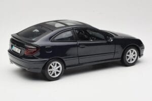 Mercedes C-Class Sports Coupe CL203 Blå Maisto 1:18 B66962124 Metal — billede 3 af 8