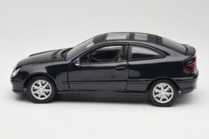 Mercedes C-Class Sports Coupe CL203 Blå Maisto 1:18 B66962124 Metal — billede 4 af 8
