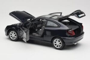 Mercedes C-Class Sports Coupe CL203 Blå Maisto 1:18 B66962124 Metal — billede 5 af 8