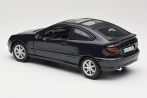 Mercedes C-Class Sports Coupe CL203 Blå Maisto 1:18 B66962124 Metal — billede 7 af 8