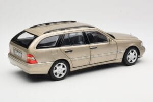 Mercedes C-Class T-Model W202 Smoke Silver Norev 1:18 183388 Metal — billede 3 af 8