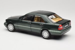 Mercedes C-Class W202 Malachite Green Norev 1:18 183372 Metal — billede 6 af 8