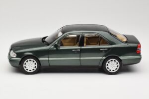 Mercedes C-Class W202 Malachite Green Norev 1:18 183372 Metal — billede 7 af 8
