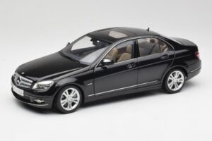 Mercedes C-Class W204 Avantgarde Obsidian Sort AUTOart 1:18 76264-R1 Metal