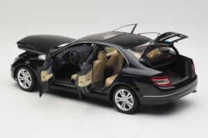 Mercedes C-Class W204 Obsidian Black AUTOart 1:18 B66962367 Metal — billede 5 af 8