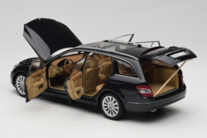 Mercedes C-Class W204 Estate Obsidian Black AUTOart 1:18 B66962349 Metal — billede 5 af 8